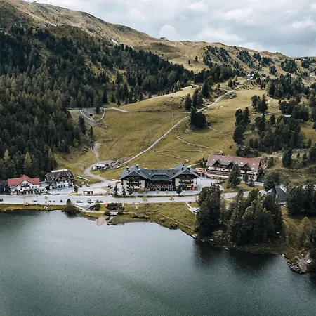 Apartment Berg & See - Ski-In Ski-Out Location * Turracher Hohe